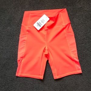 Mika High Waisted pocket shorts 9”